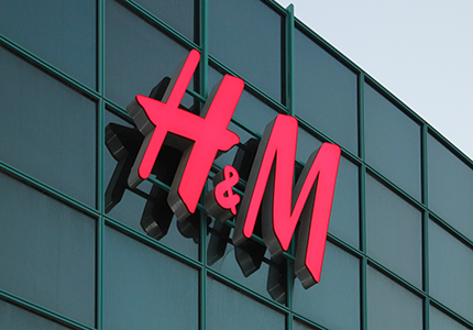 Cùng Mua Dùm tìm hiểu về thương hiệu thời trang H&M